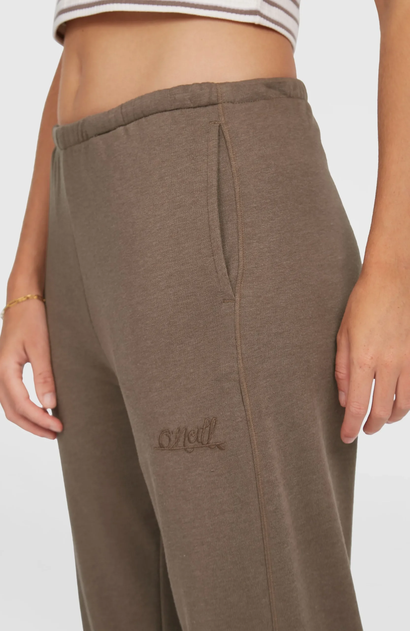 Femme O'Neill Pantalons & Shorts|Protection Anti-Uv-FemmesPantalon de survêtement Essentials Script| Brun